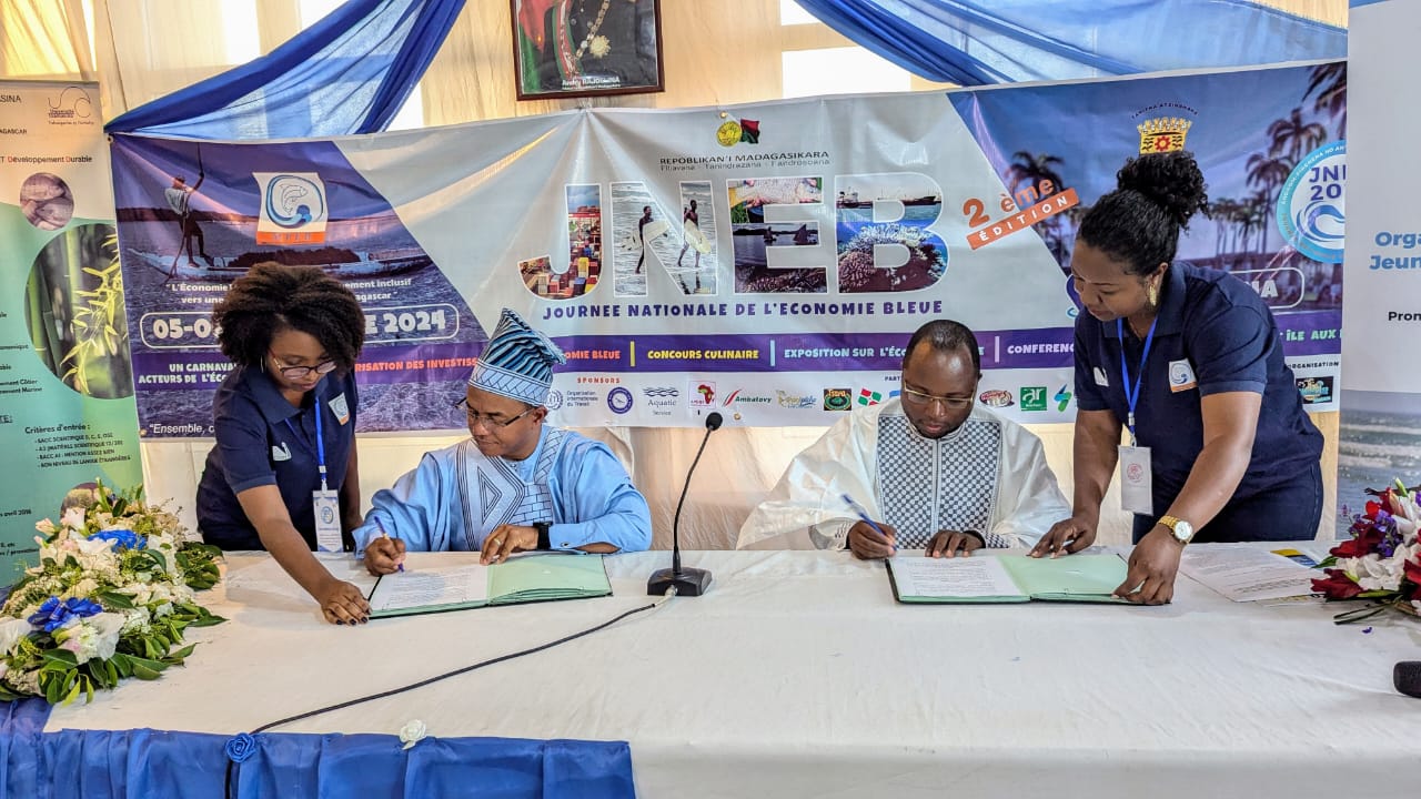 Brillante participation de l’OPJEB à la célébration de la 2ème édition de la Journée Nationale de l’Economie Bleue à Madagascar : Signature de protocole d’accord, animation de conférences et distinction comme moments forts 