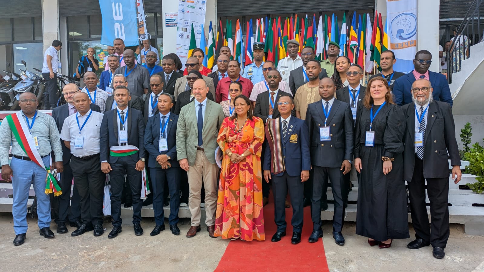 Les travaux de la 2ème édition du Forum des Jeunes Africains sur l’Économie Bleue (FOJAEB) officiellement lancés à Toliara sous la Présidence du Dr Paubert Mahatante et de M. Ernest Tindo